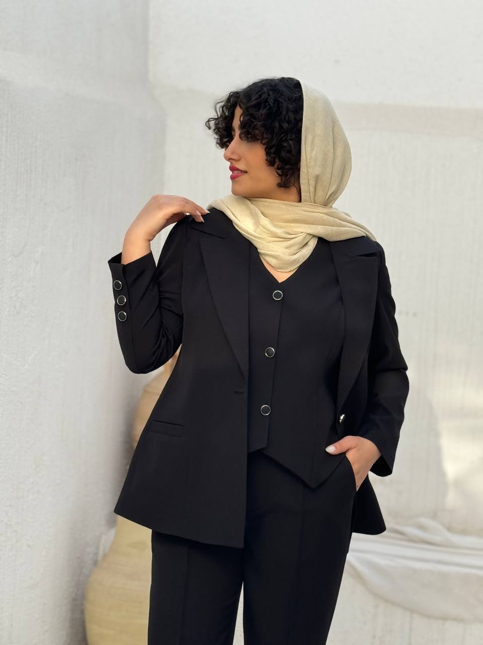 photo_2025-12-06_00-29-41 کت وشلوار کرپ کالیفرنیا - Image 1